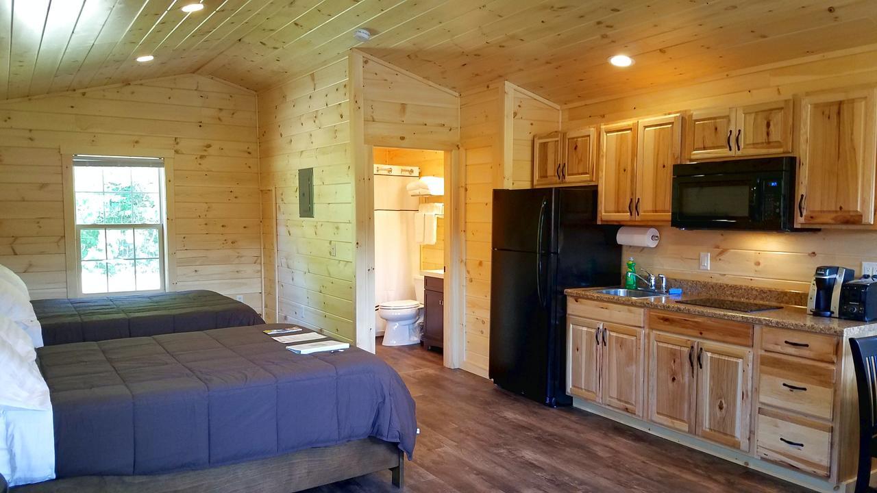 Abbot Trailside Lodging Abbot Village Bagian luar foto