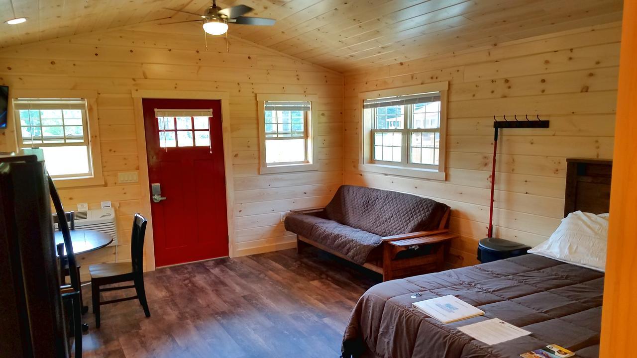 Abbot Trailside Lodging Abbot Village Bagian luar foto